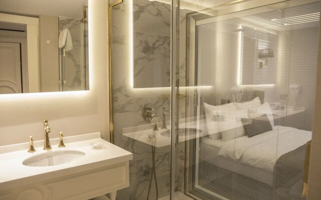 Hotel Mina – Special Class