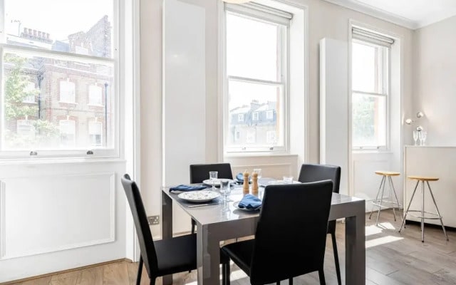 Stylish Kensington Home Next To Earl s Court
