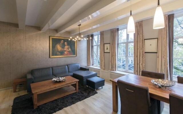 Dutch Masters Apartments