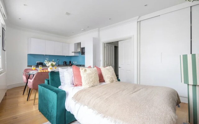 Bright 1BR Near Piccadilly Circus