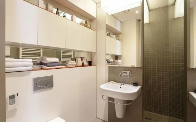 Matignon Terrace Apartment
