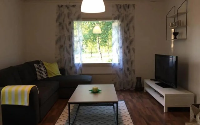 Cozy&Comfy Wooden House