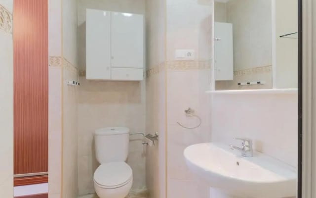 Brand New One Bedroom Cathedral Views