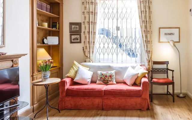Cosy Pimlico Retreat