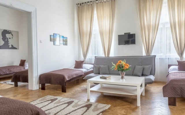 Old Story Apartment