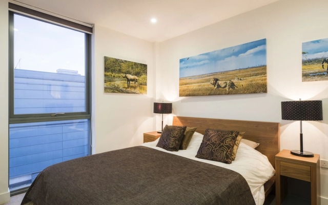 JOIVY Trendy Islington Flat for 2 with Patio