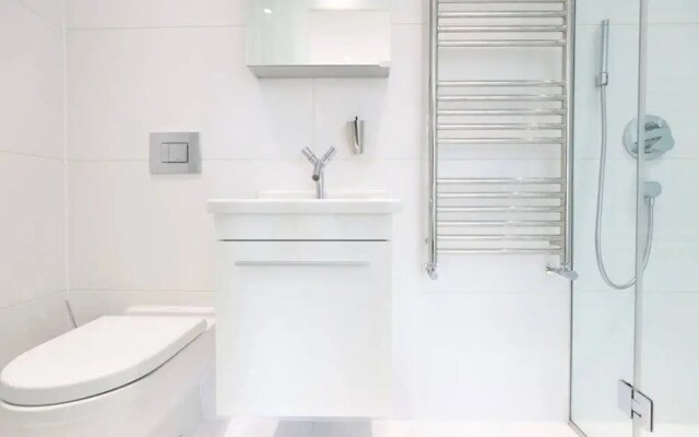 Modern 3 Bedroom Camden Flat With Garden