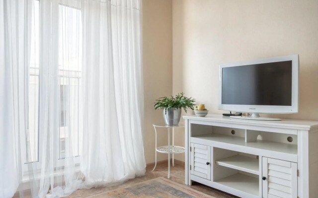 Teplo Apartments (Тепло Апартментс) на Полтавском проезде