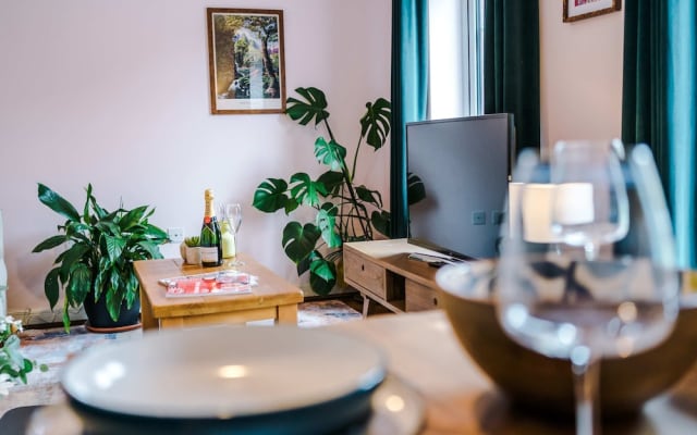 Spacious 2 Bed Perfect for Couples With Parking