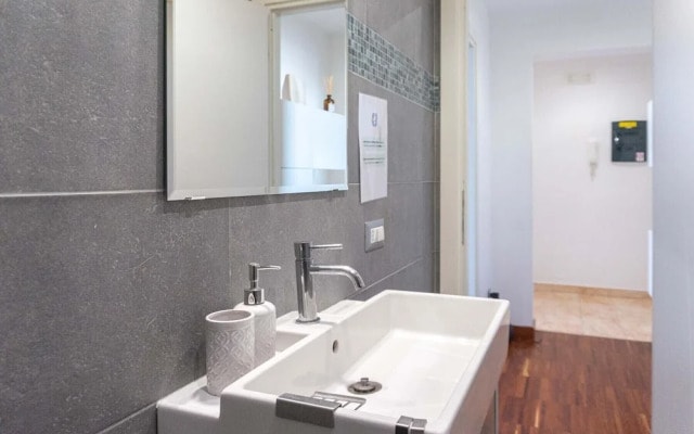 Colosseum Cosy Apartment Close To Metro