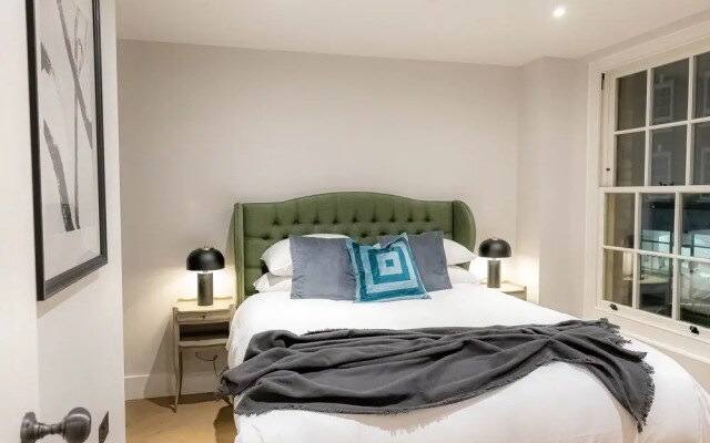 Three Bed Apts near Spitalfields Mkt