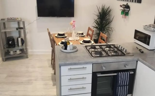 Stunning 2-bed Apartment in London Dagenham