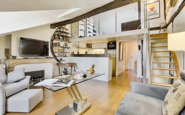 Duplex Apartment Marais