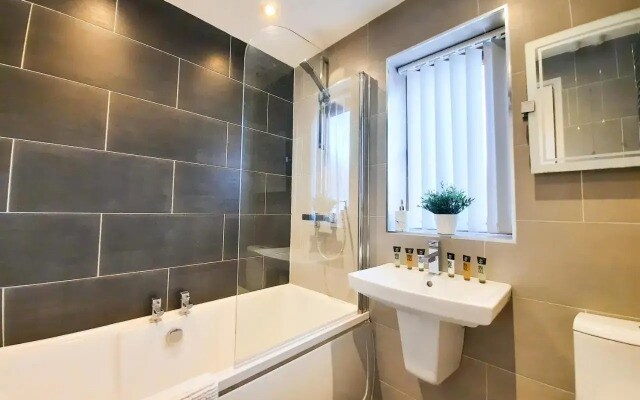 2 Bedrooms, Contractors, Business & Leisure travelling