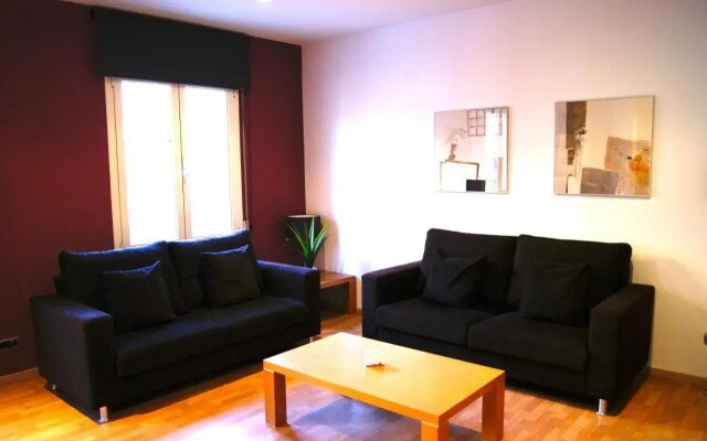 Places4stay Ramblas 2bd