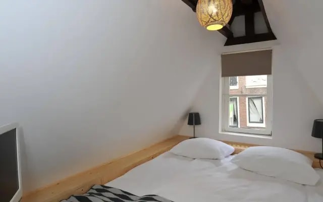 Angel Canal House