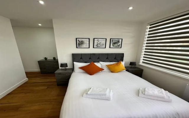 Slough Museum, Two-bedroom Apartment by Belvilla