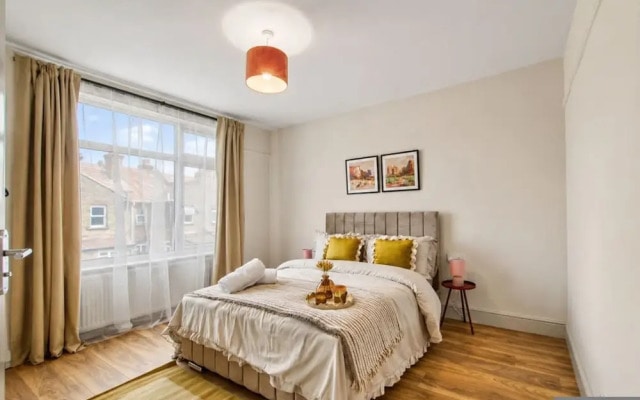 Wembley Garden Retreat 4BR Sleeps 7 Near Station