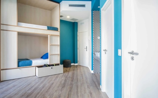 Mola Hostel