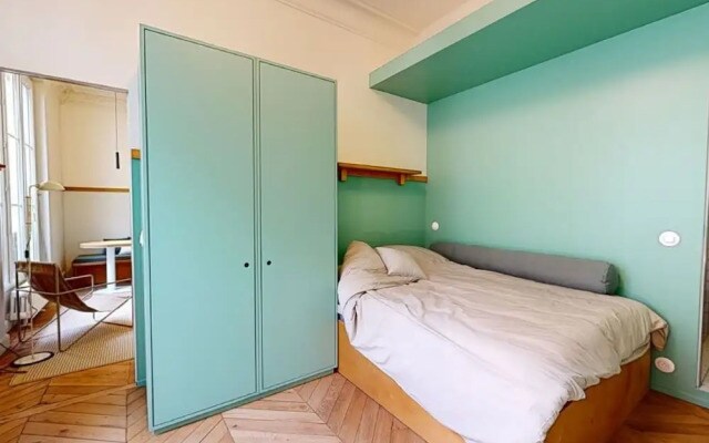 Joivy Pleasant 1-bed Flat w/ Shared Courtyard