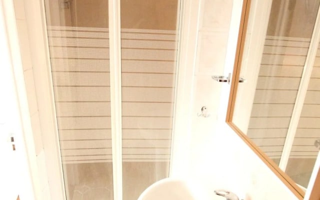 Avonmore Hotel