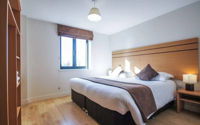 Crompton House Apartments