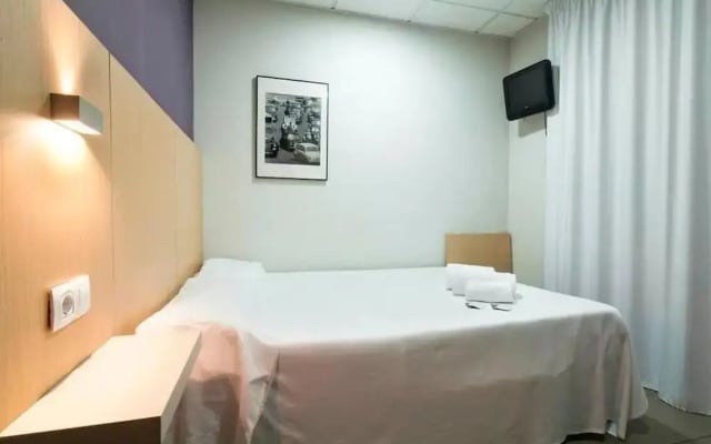 Hostal Putxet by gaiarooms