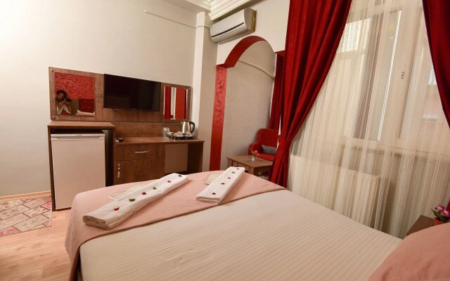 Rays Hotel