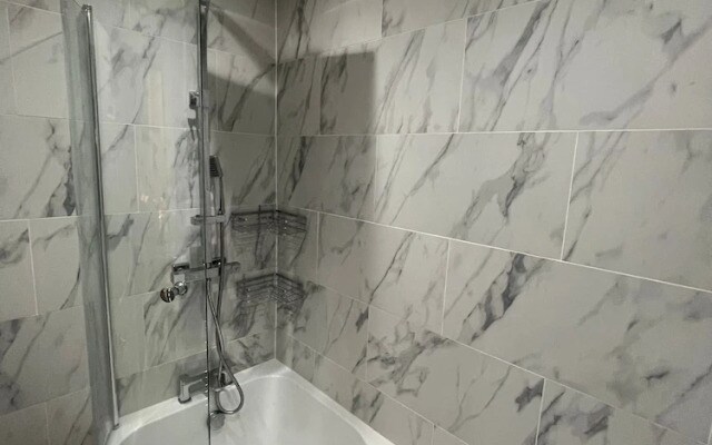 Impeccable 3-bed House in York