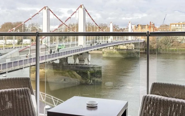 River View 2-bed 2-bath apartment
