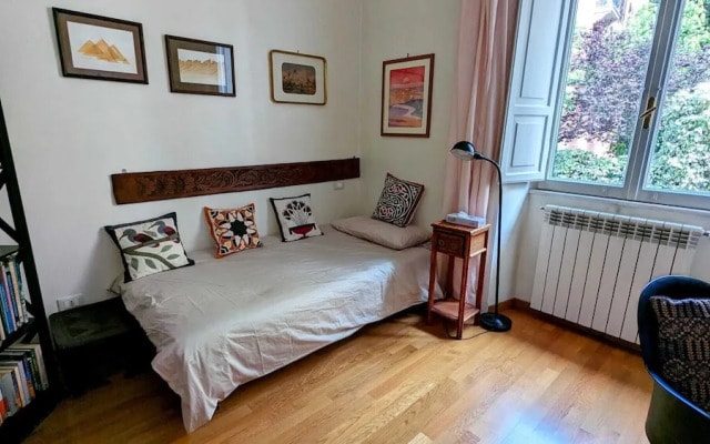 Beautiful 2-bed Apartment in Roma