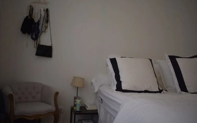 1 Bedroom in Bonne Nouvelle