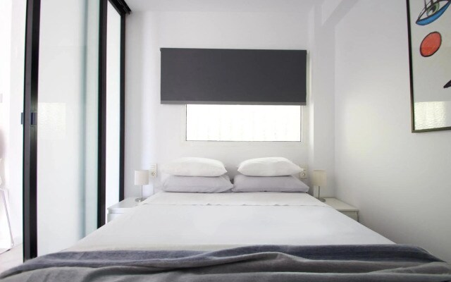 Hip & Cozy 2 room apt