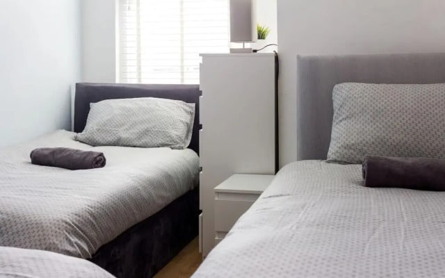 Beautiful 4-bed House in Bootle