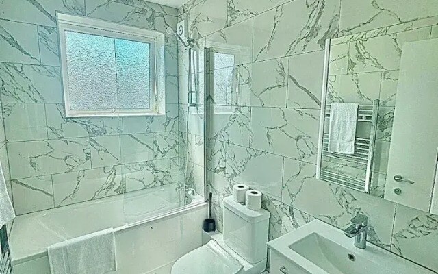 Eastcote Edge Residence