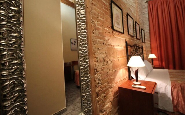 Hostal Orleans