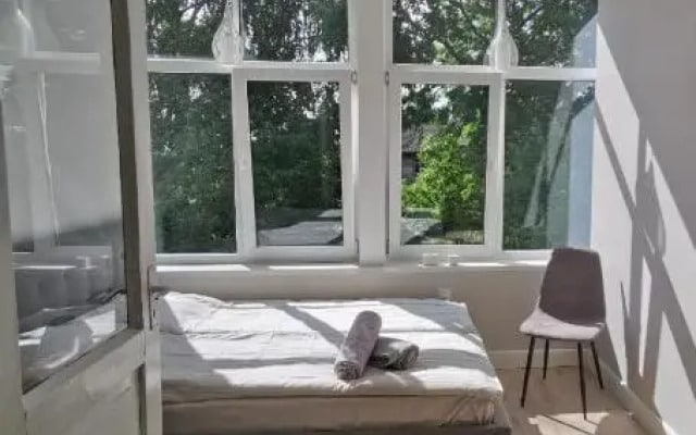 Tolstoi Scandinavian 1 bedroom apartment + free parking
