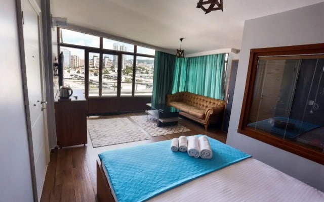 216 Eagle Palace Suite