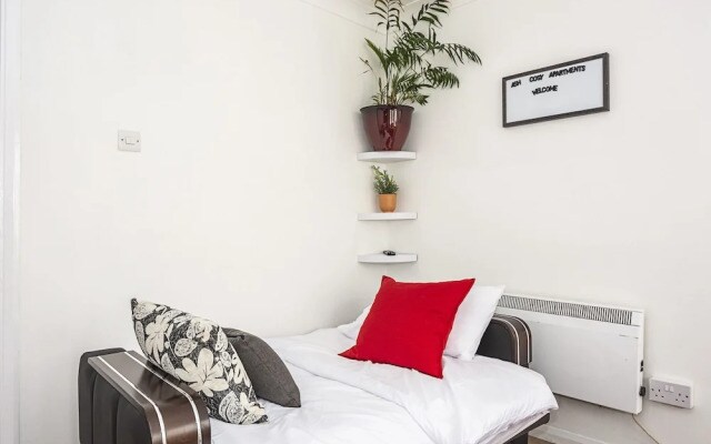 ASH Cosy Apartments 2 - Codling Close