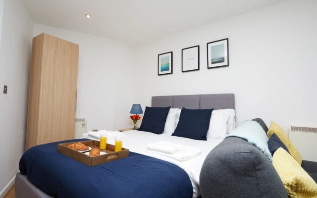 BlueOne Serviced Apartments- West Street