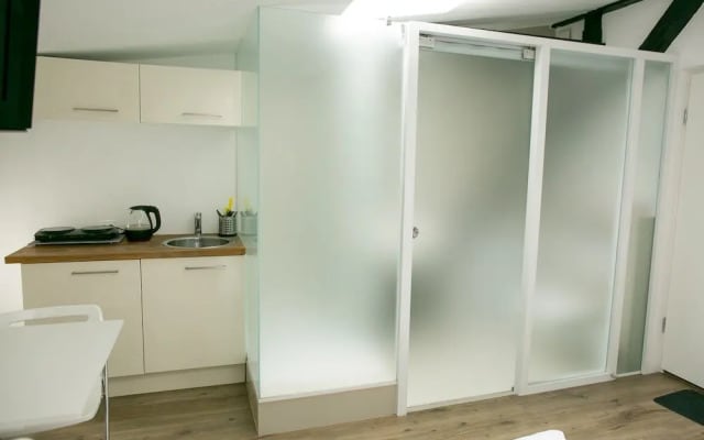 Studio Czerwonego Krzyza 4