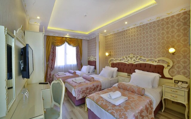 Nayla Palace Hotel