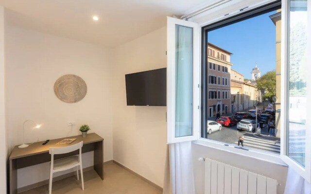 Colosseum Holidays - San Giovanni in Laterano