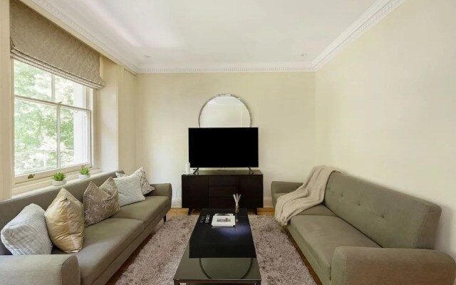 Luxury Knightsbridge Home Next To Hyde Park