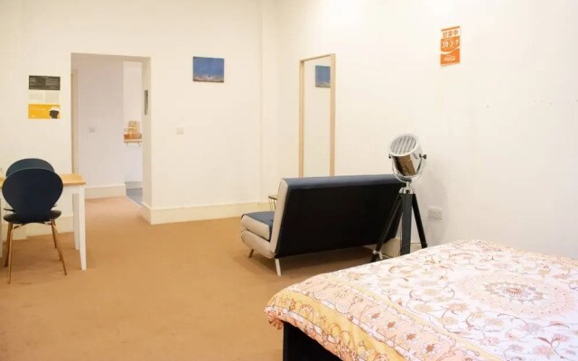 Spacious Studio in Trendy East London