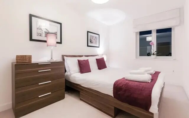 Roomspace Apartments -The Hurley