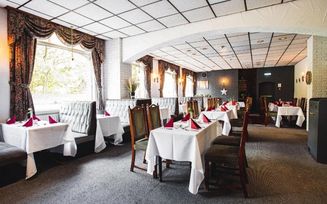 Borough Arms Hotel