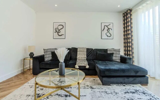 The Hidden Suite - 4BR Townhome Roof Top