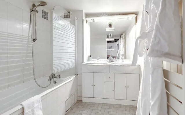 Cozy 2BR in the Heart of Île Saint-Louis