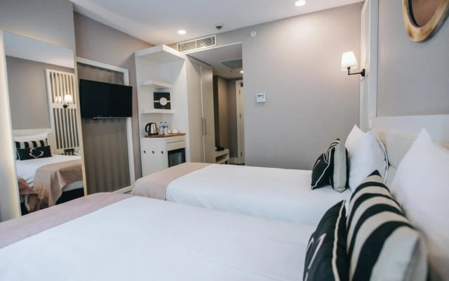 Mia Berre Hotels